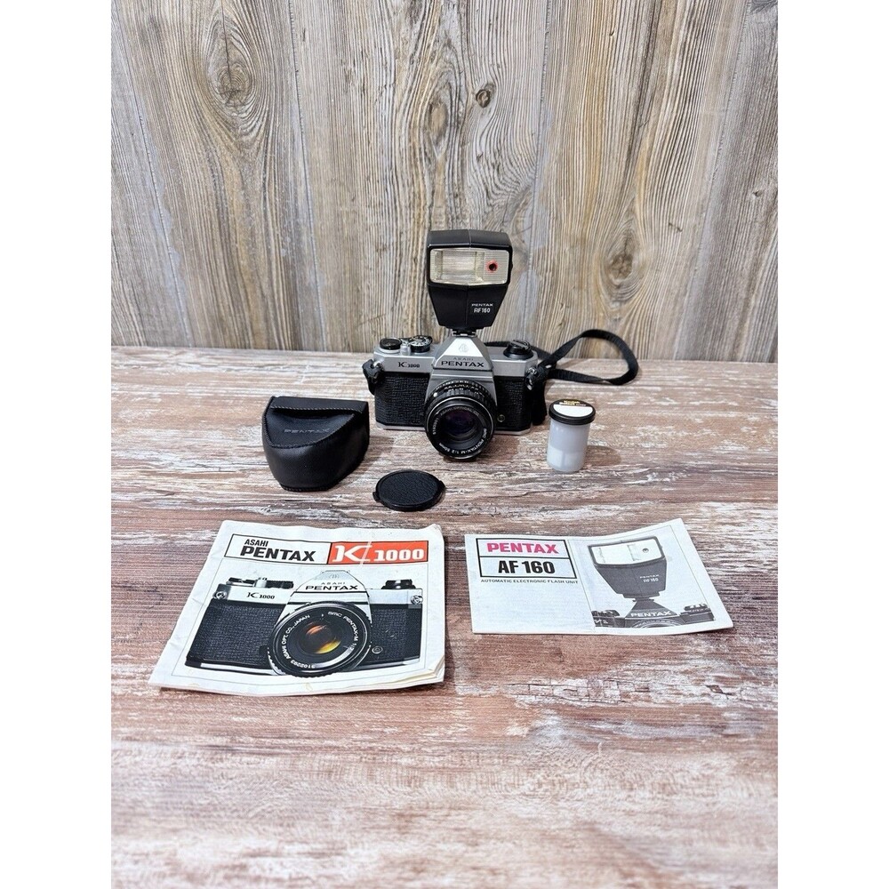Pentax K1000 35mm SLR Film Camera with 50mm Lens Film & Flash